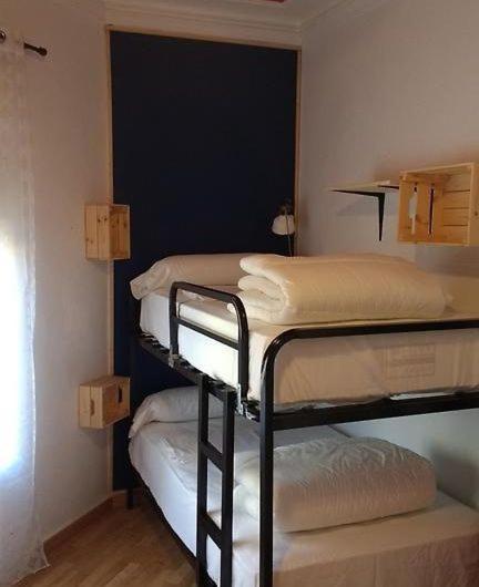 Az The Bridge Hostel - Coliving Zaragoza Bagian luar foto