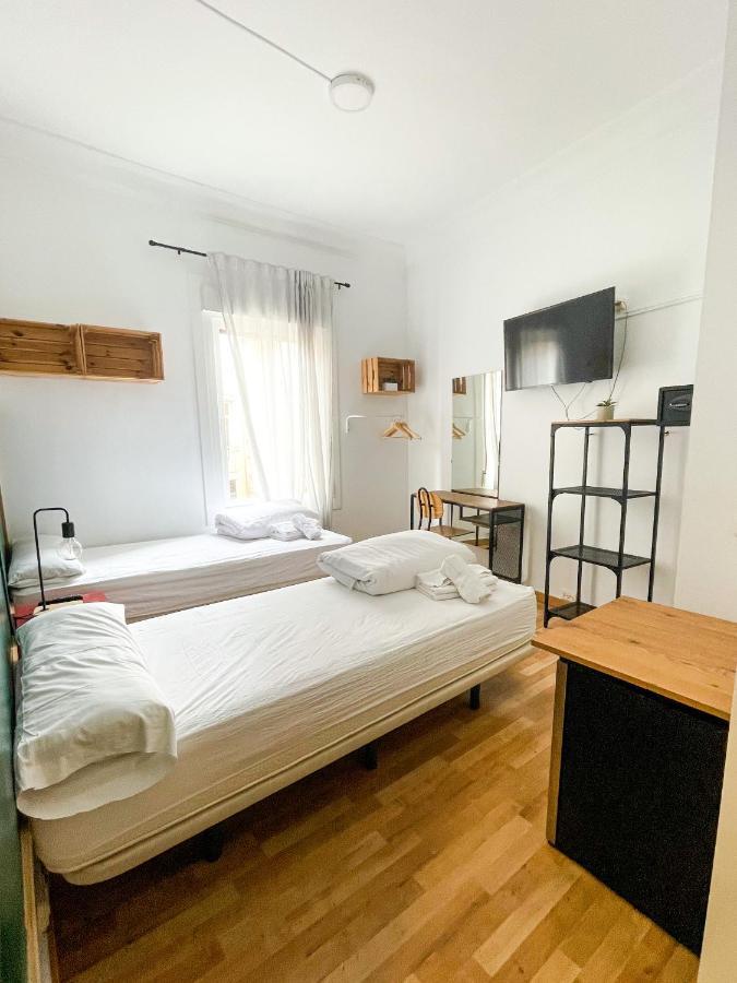 Az The Bridge Hostel - Coliving Zaragoza Bagian luar foto