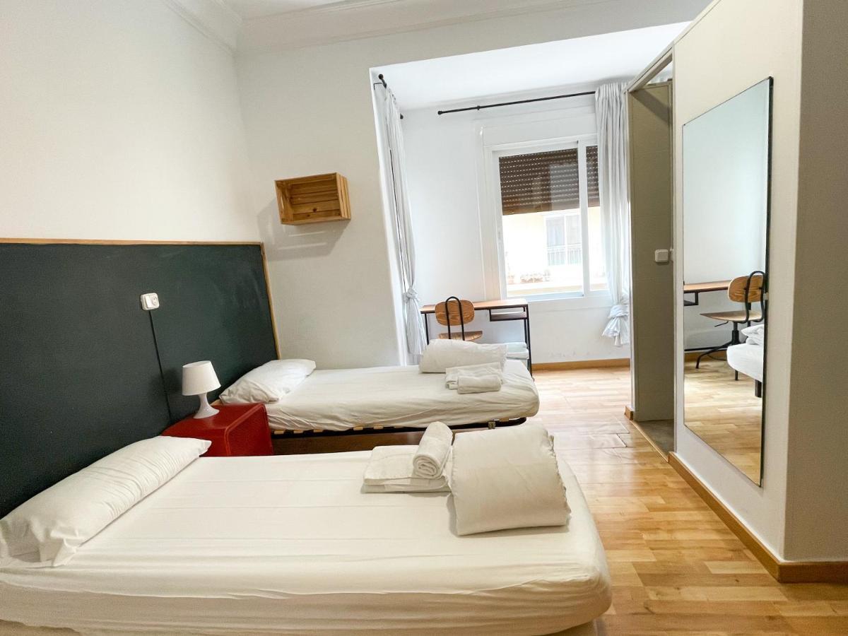 Az The Bridge Hostel - Coliving Zaragoza Bagian luar foto