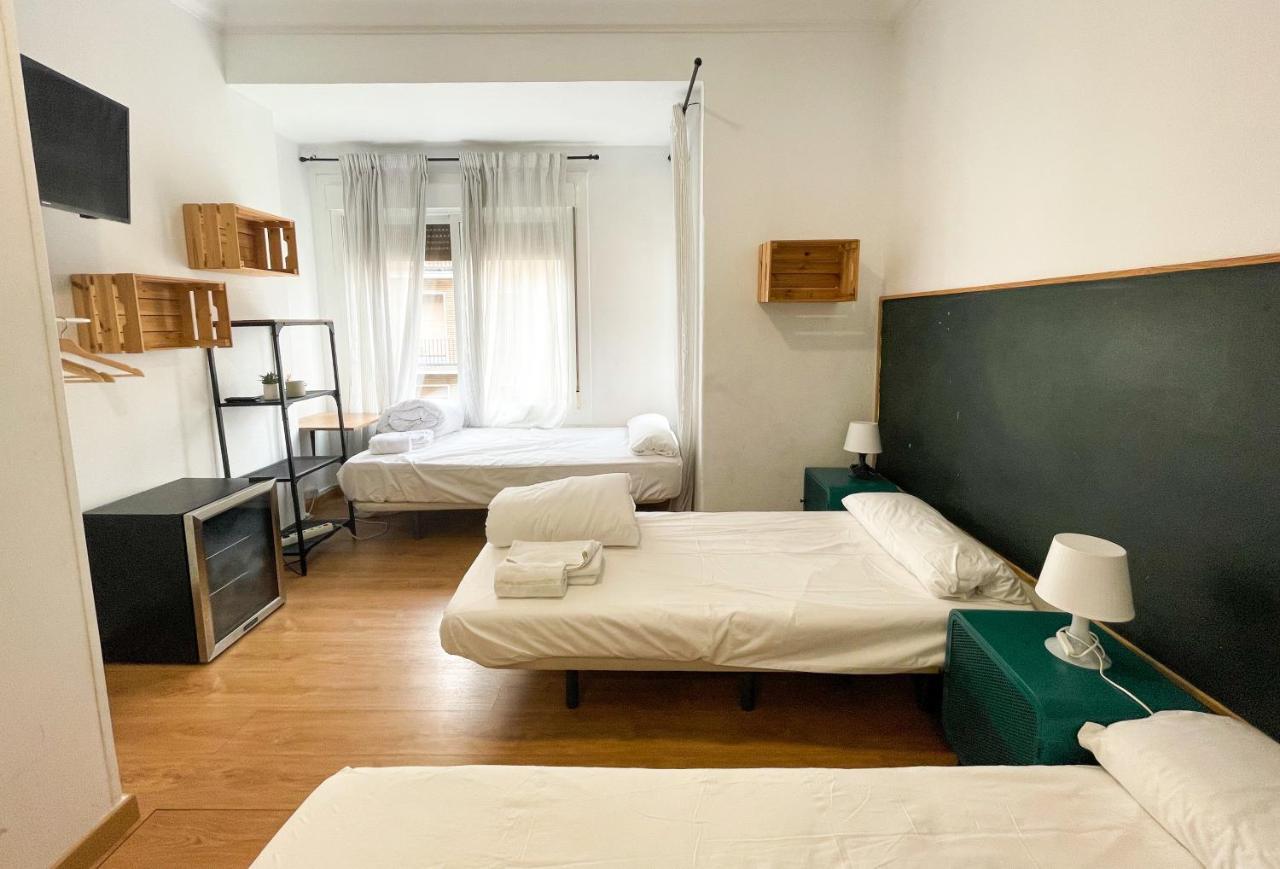 Az The Bridge Hostel - Coliving Zaragoza Bagian luar foto