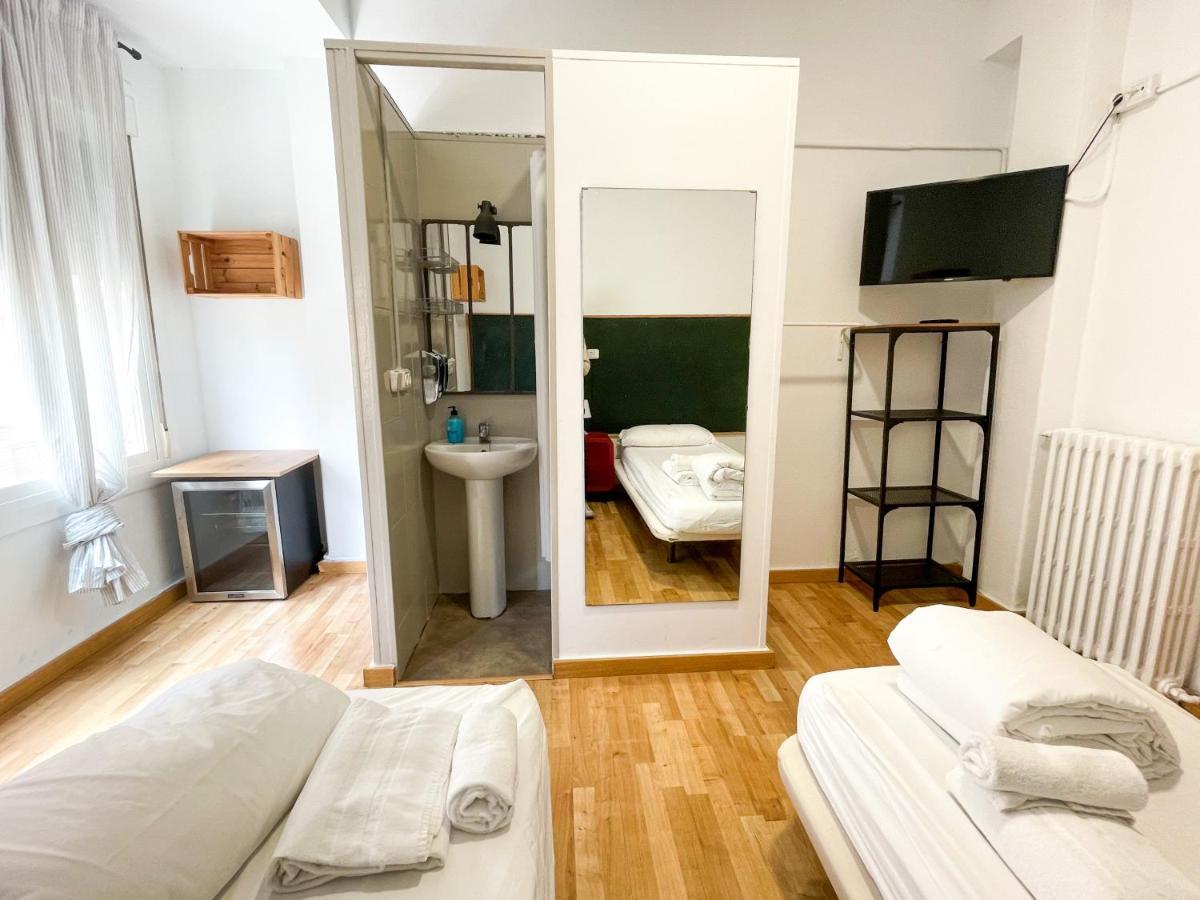 Az The Bridge Hostel - Coliving Zaragoza Bagian luar foto